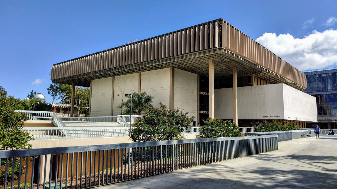 CSU Dominguez Hills Library designed by A. Quincy Jones